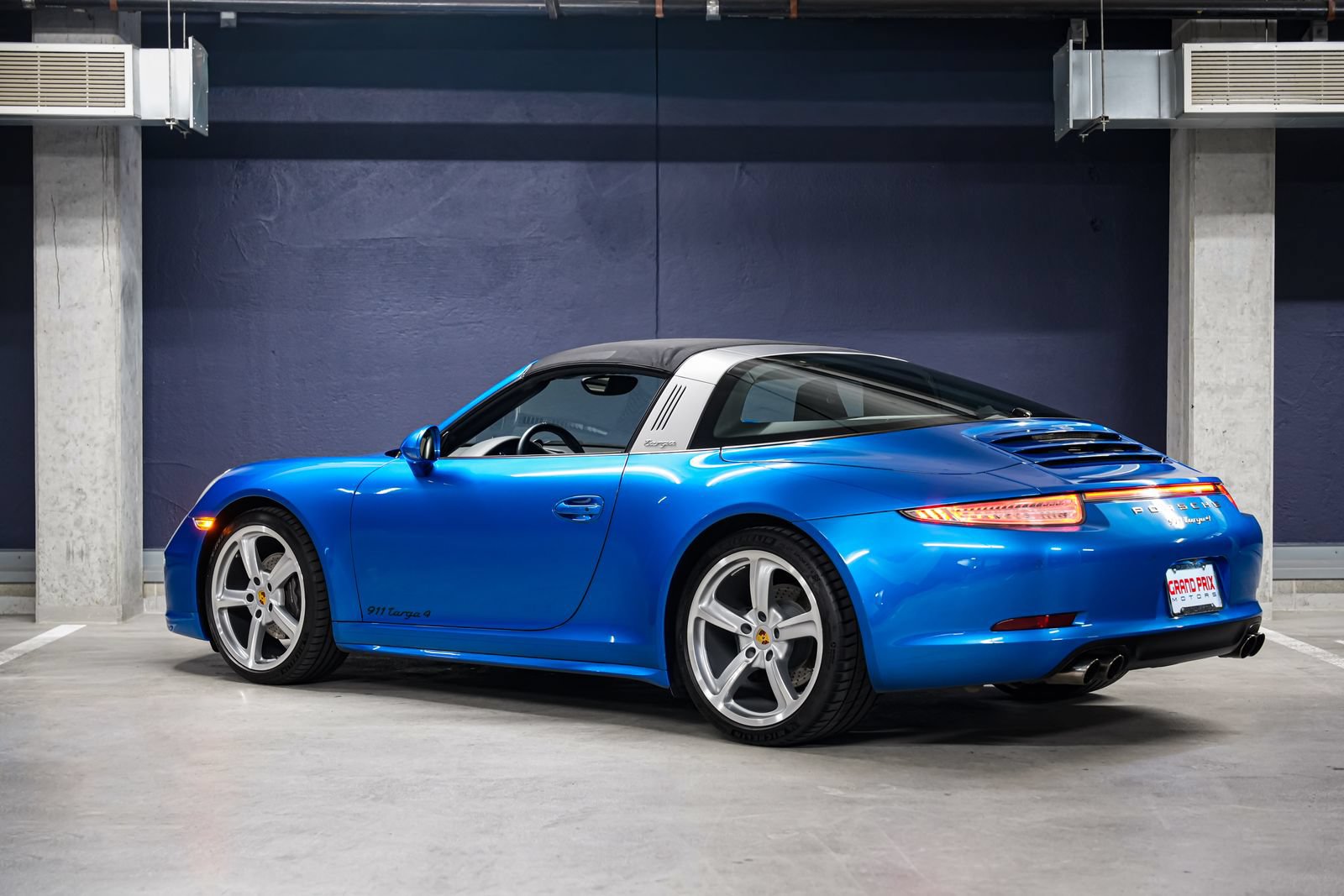 Used 2015 Porsche 911 Targa 4 AWD/4WD image 8