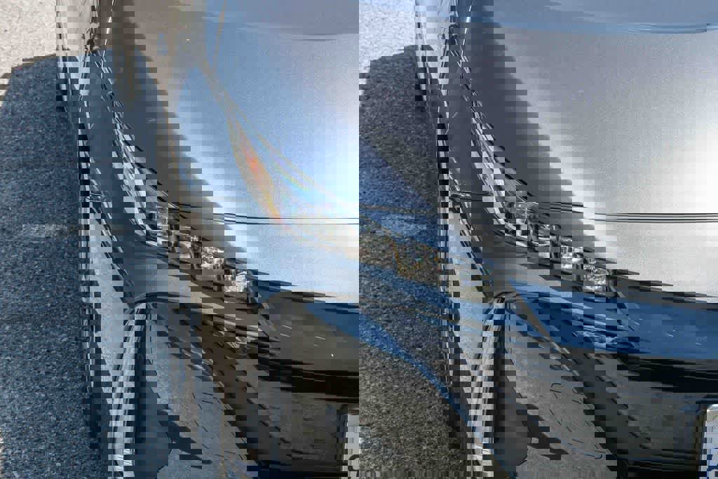 Used 2019 Toyota Prius Prime Plus w/ Carpet Mat Package FWD image 4