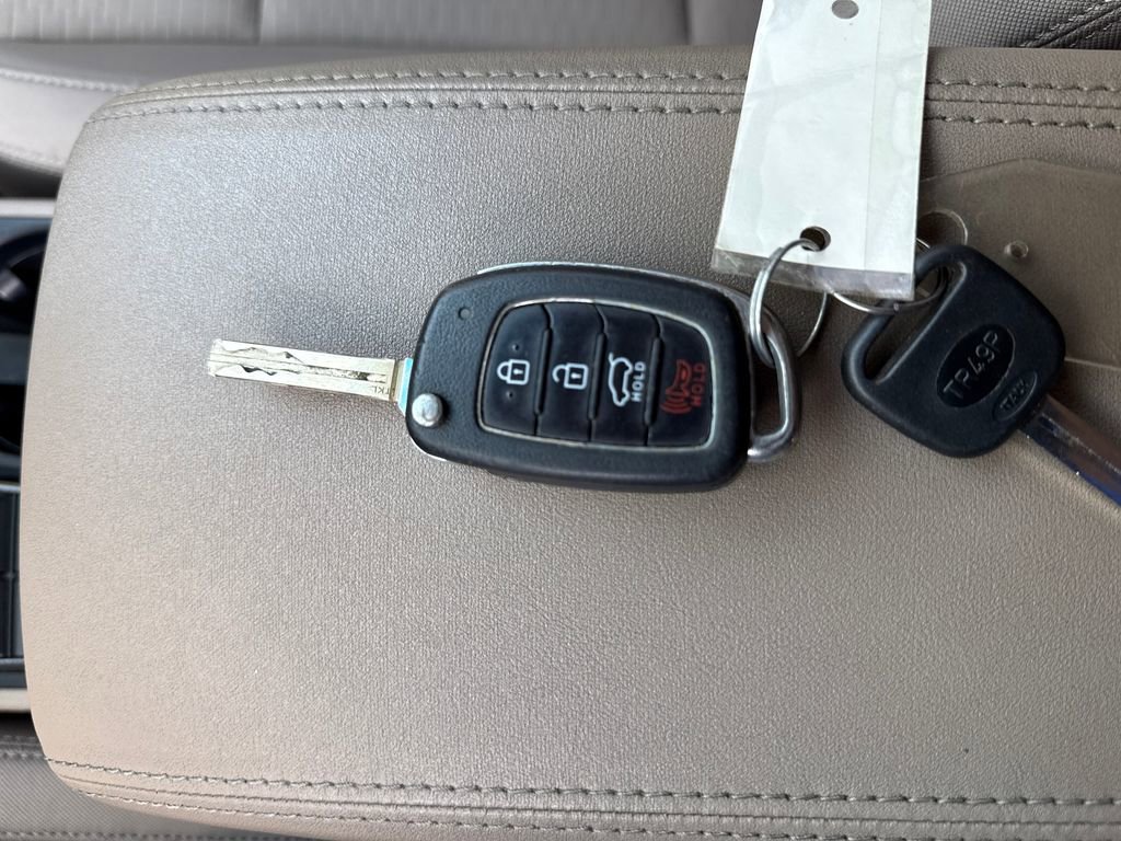 Used 2020 Hyundai Tucson SE FWD image 35