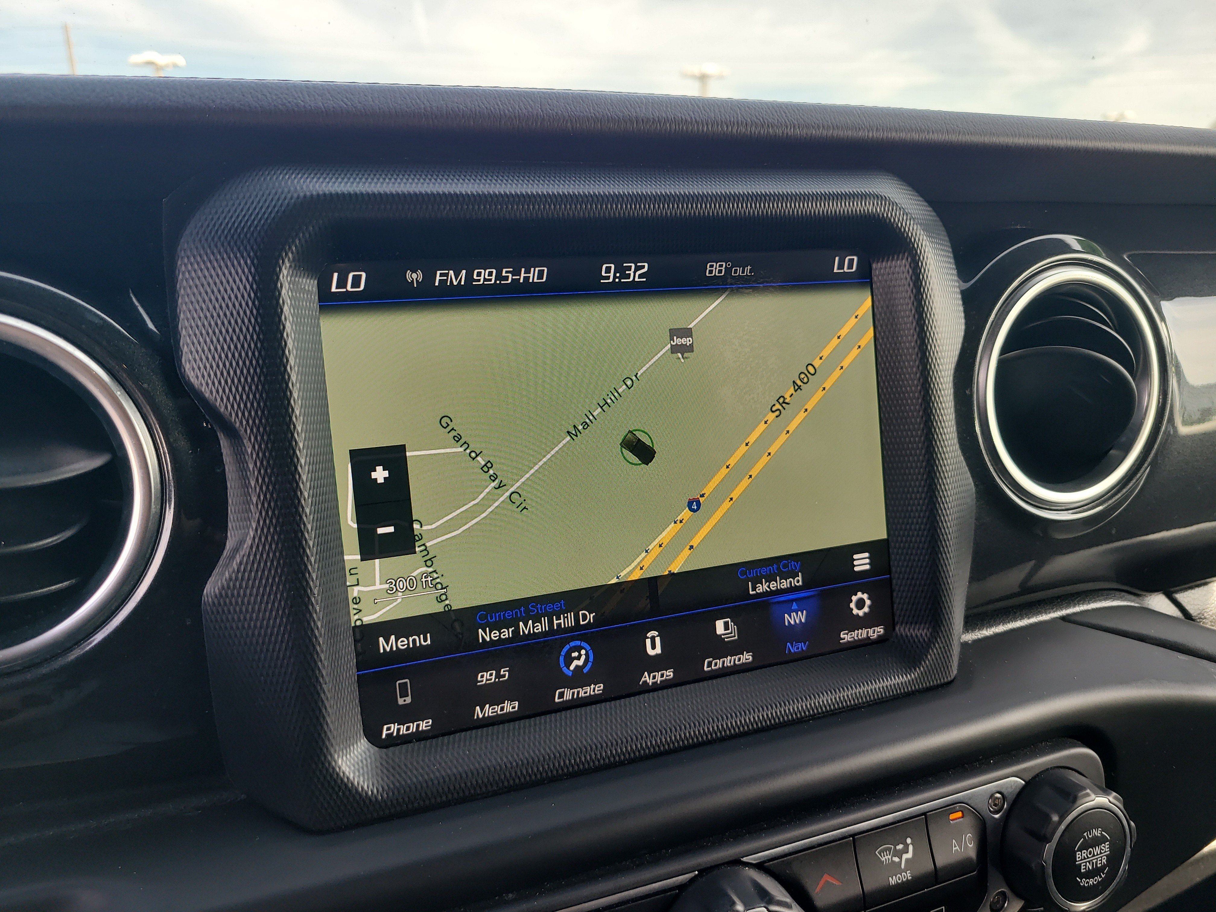 Used 2020 Jeep Wrangler Unlimited Sahara AWD/4WD image 21
