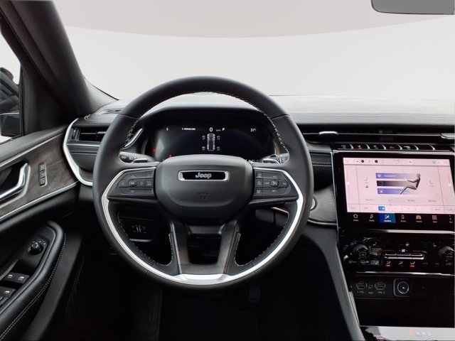 New 2025 Jeep Grand Cherokee L Limited AWD/4WD image 11