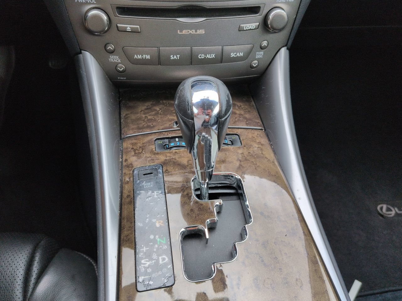 Used 2010 Lexus IS 250C RWD image 19