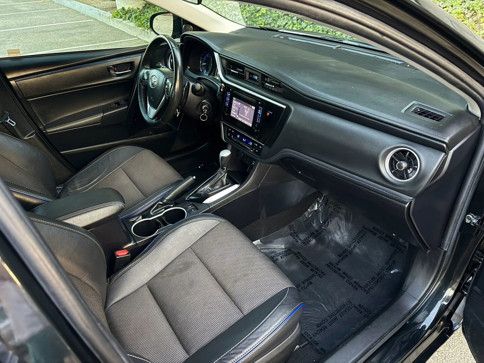 Used 2019 Toyota Corolla SE FWD image 39