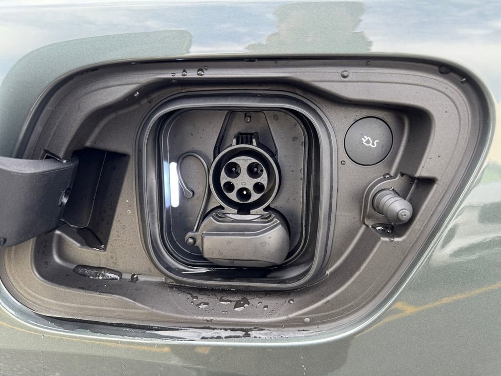 Used 2026 Volvo EX40 Plus w/ Climate Package image 8