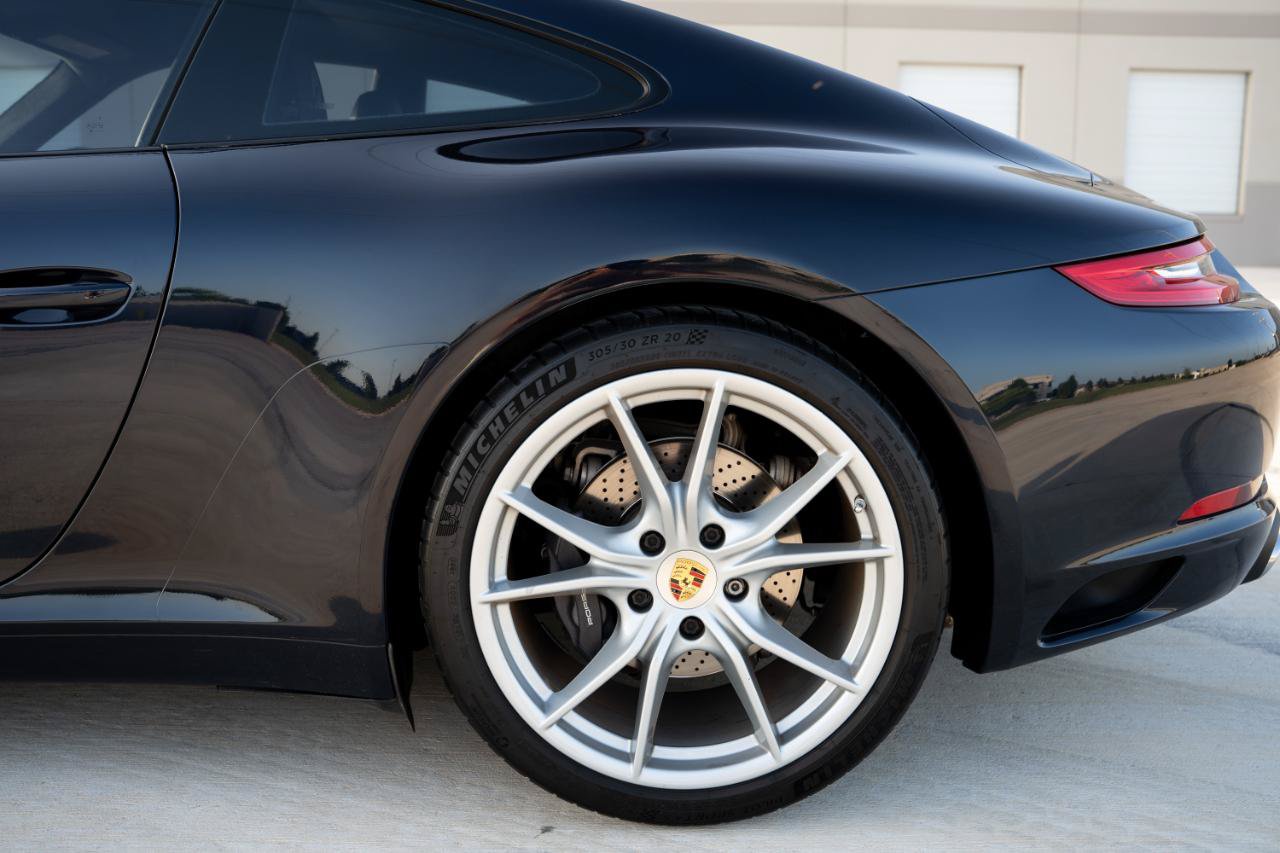 Used 2017 Porsche 911 Carrera RWD image 19