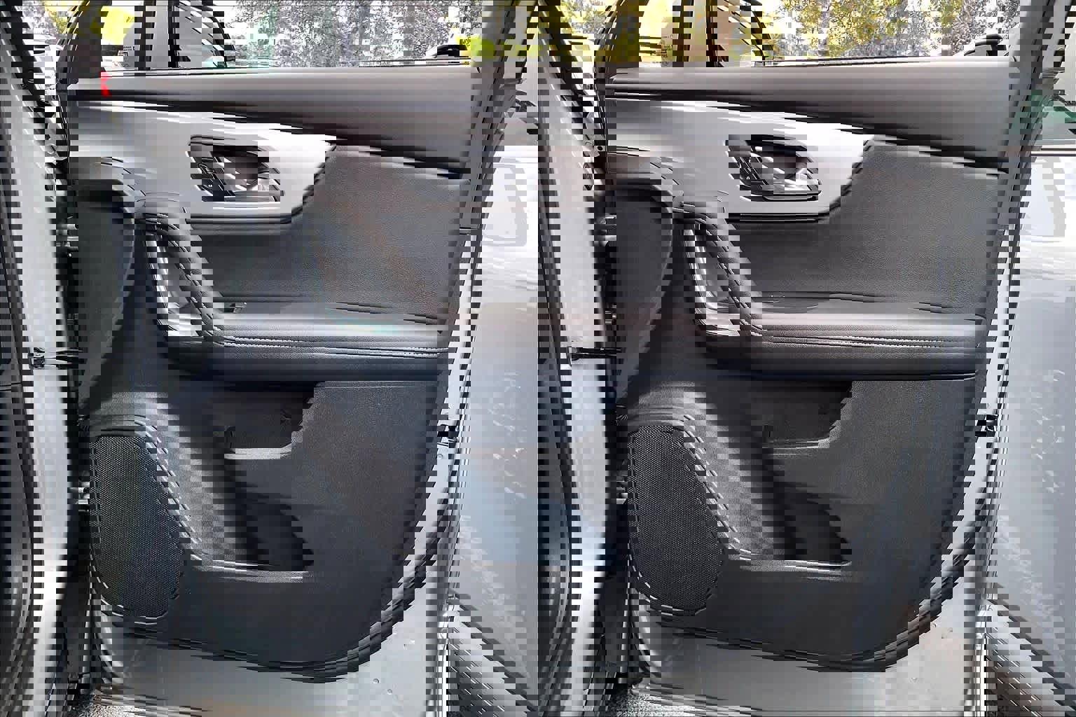 Used 2023 Chevrolet Blazer LT image 23