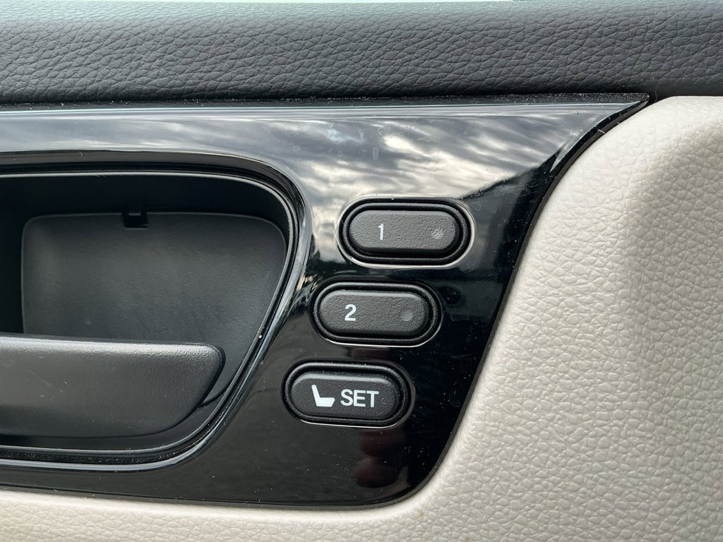 Used 2025 Honda Odyssey Touring image 27