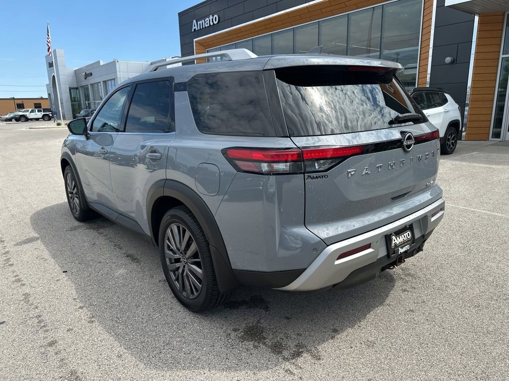 Used 2022 Nissan Pathfinder SL AWD/4WD image 9