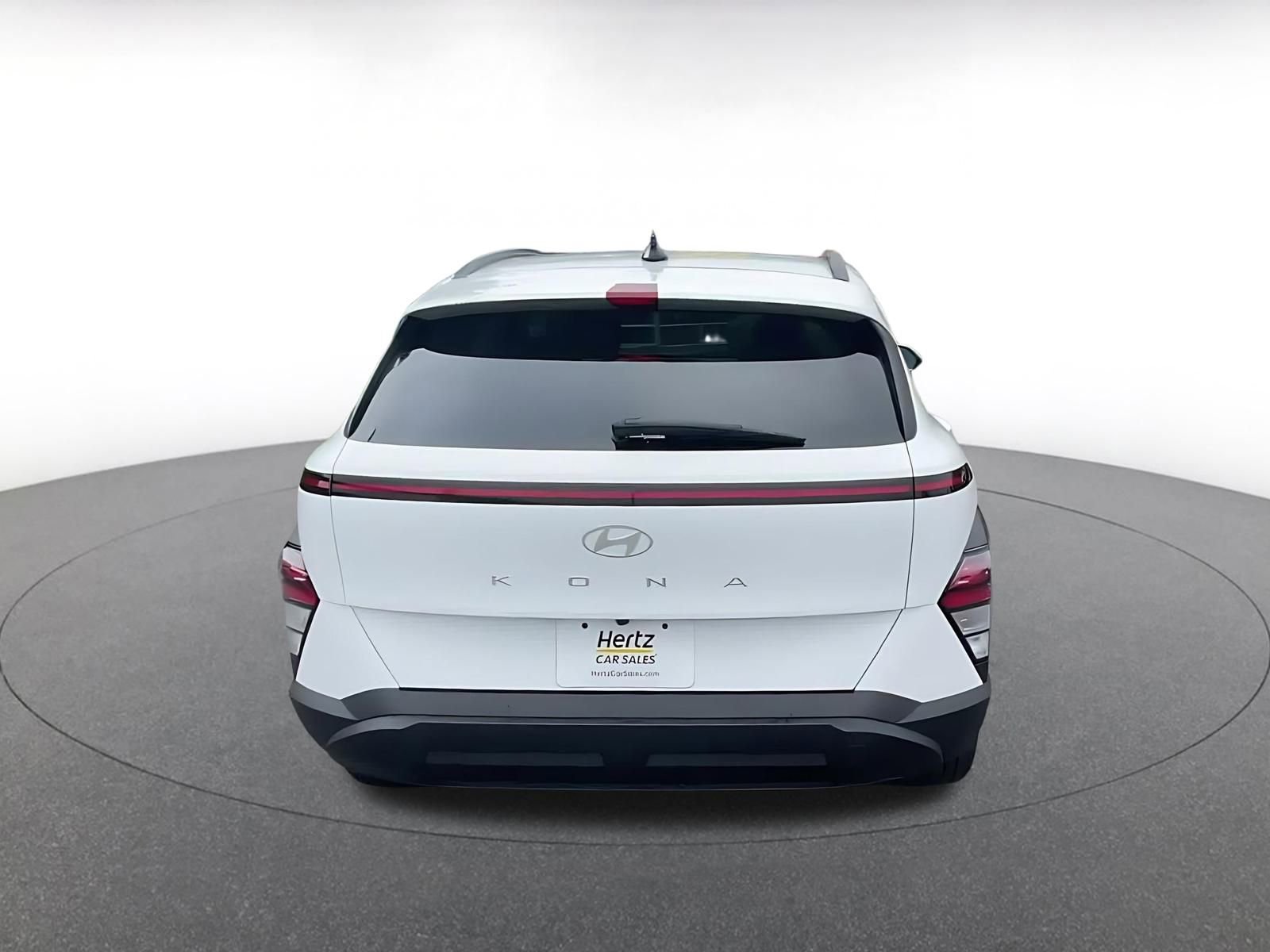 Used 2025 Hyundai Kona SEL image 12