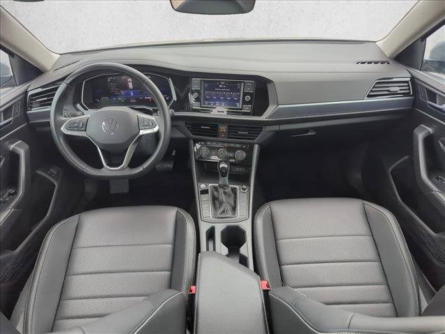 Used 2024 Volkswagen Jetta SE FWD image 18