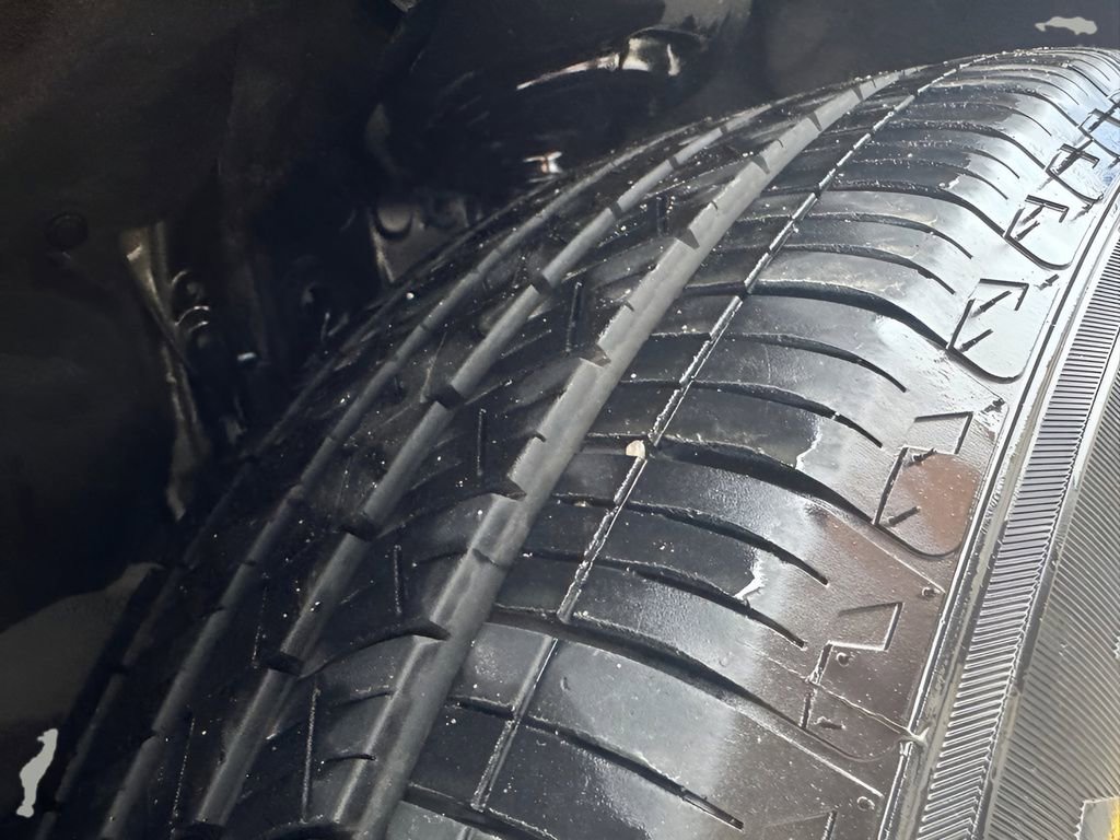 Used 2023 Toyota Highlander LE image 30