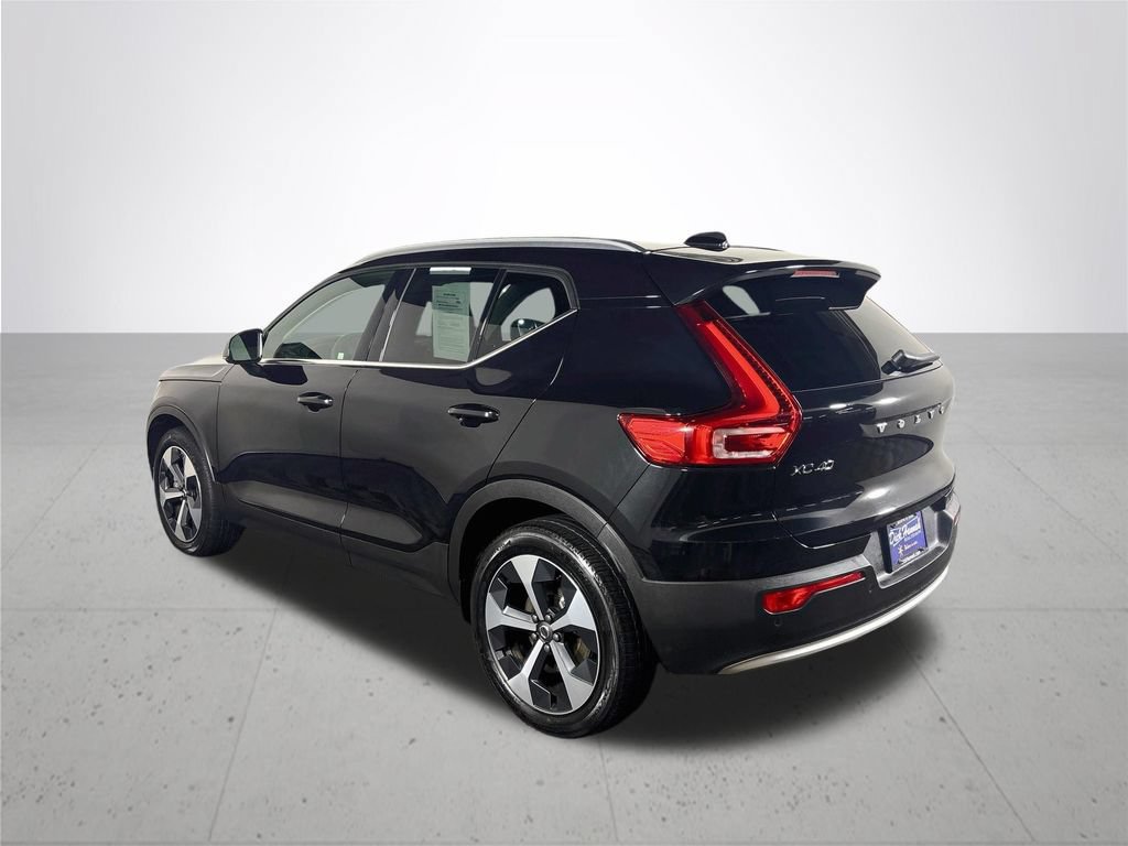 Used 2024 Volvo XC40 B5 Core AWD/4WD image 8