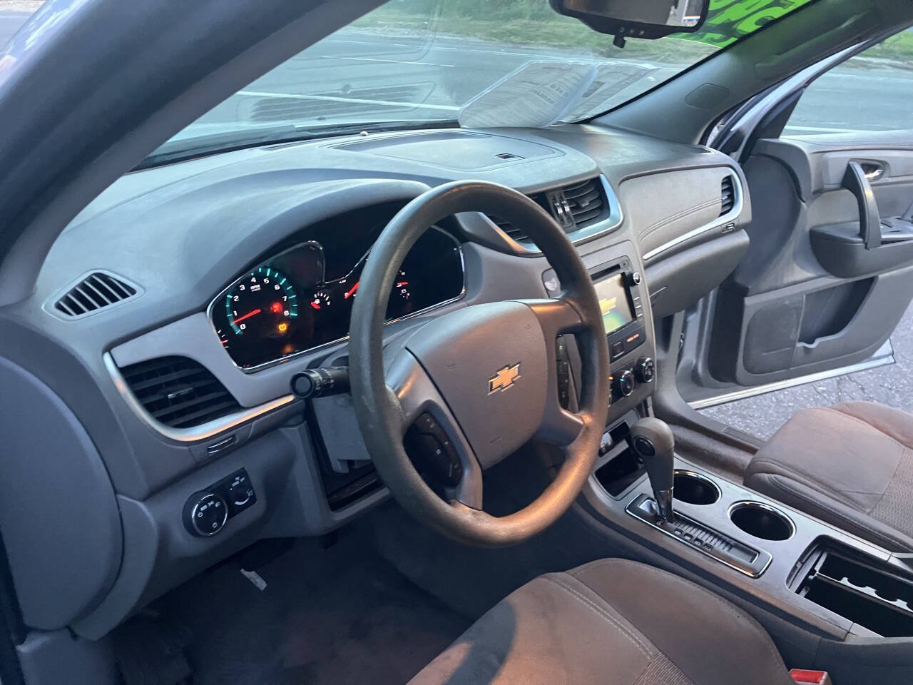 Used 2014 Chevrolet Traverse LS FWD image 22