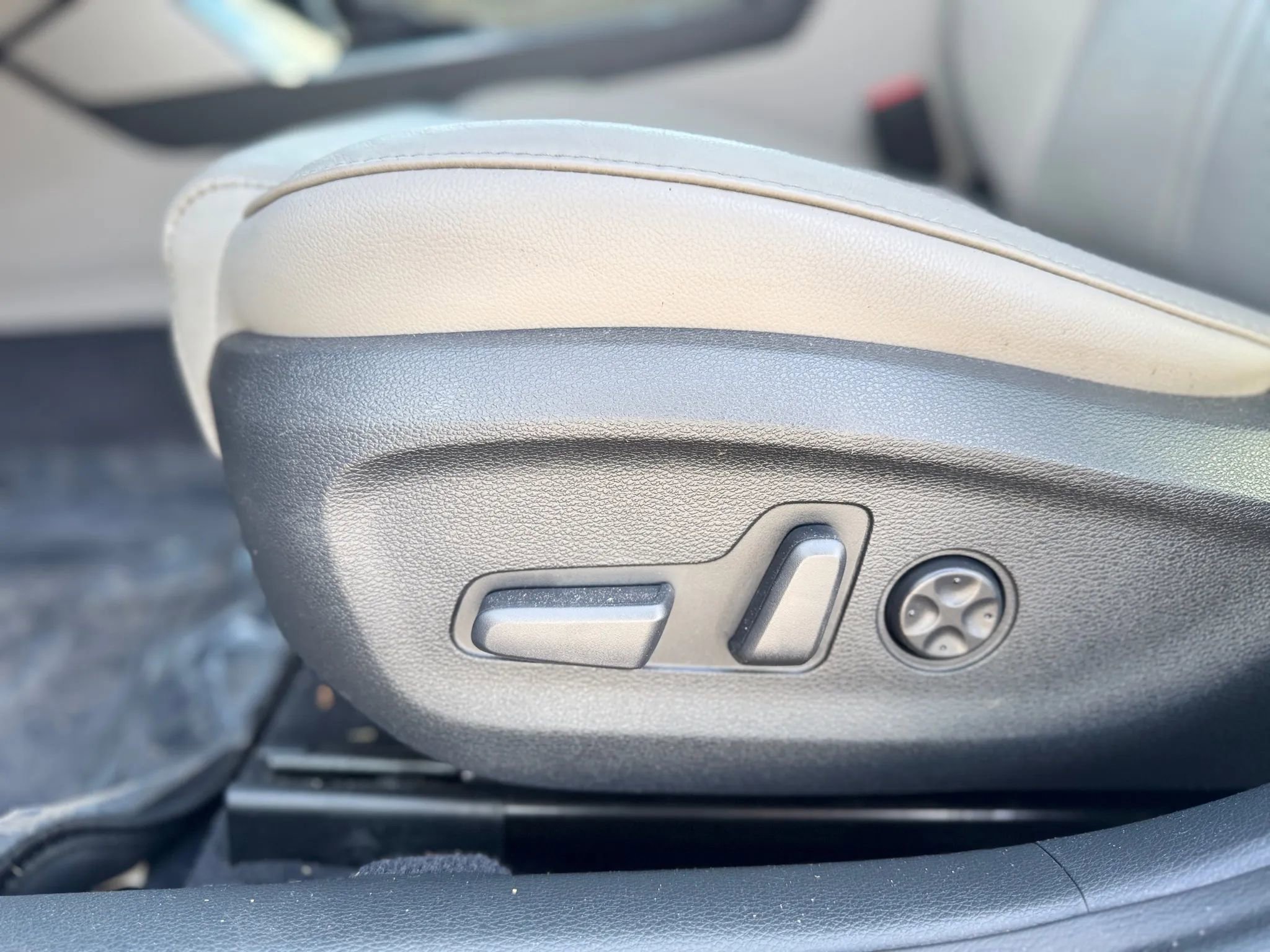 Used 2017 Hyundai Sonata Limited w/ Ultimate Package 04 image 41