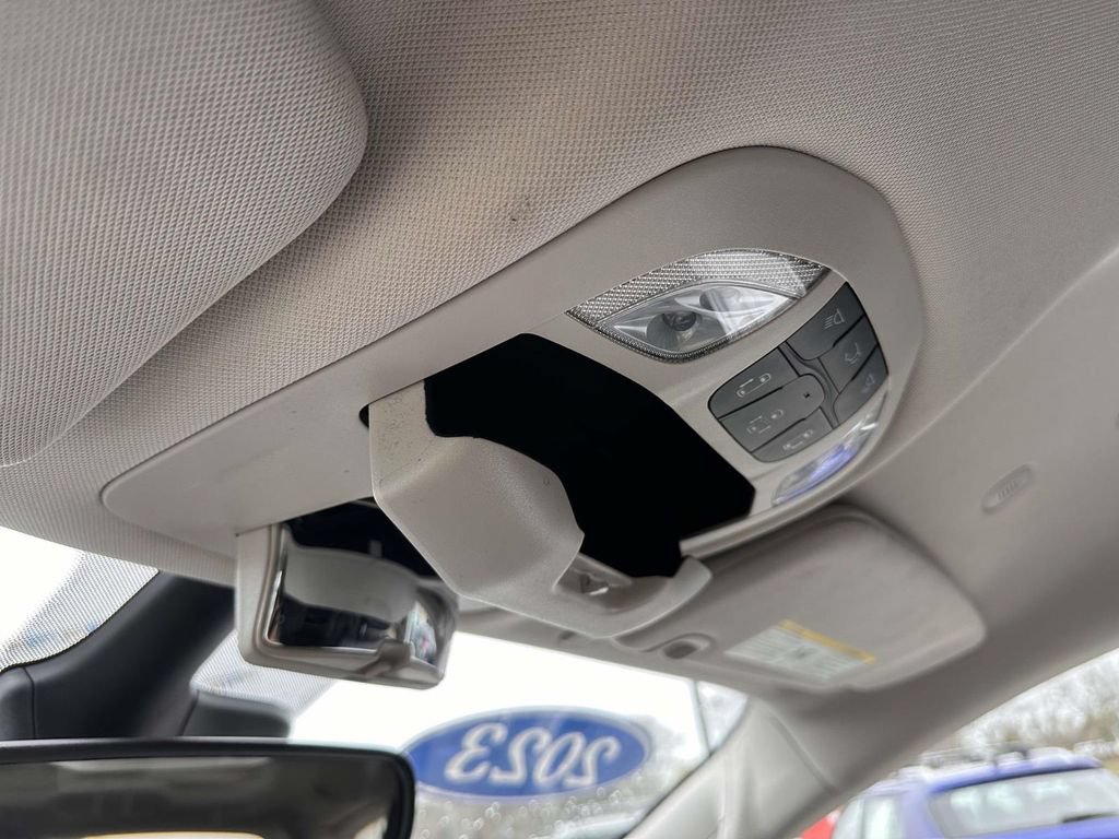 Used 2023 Chrysler Pacifica Touring-L FWD image 27
