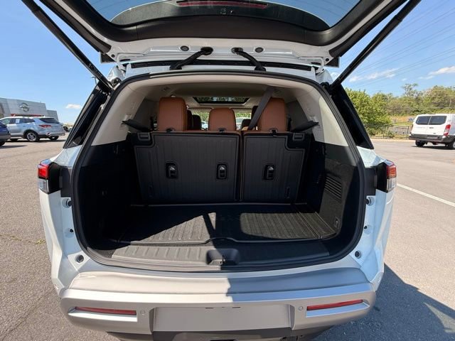 Certified 2025 Nissan Pathfinder Platinum image 20
