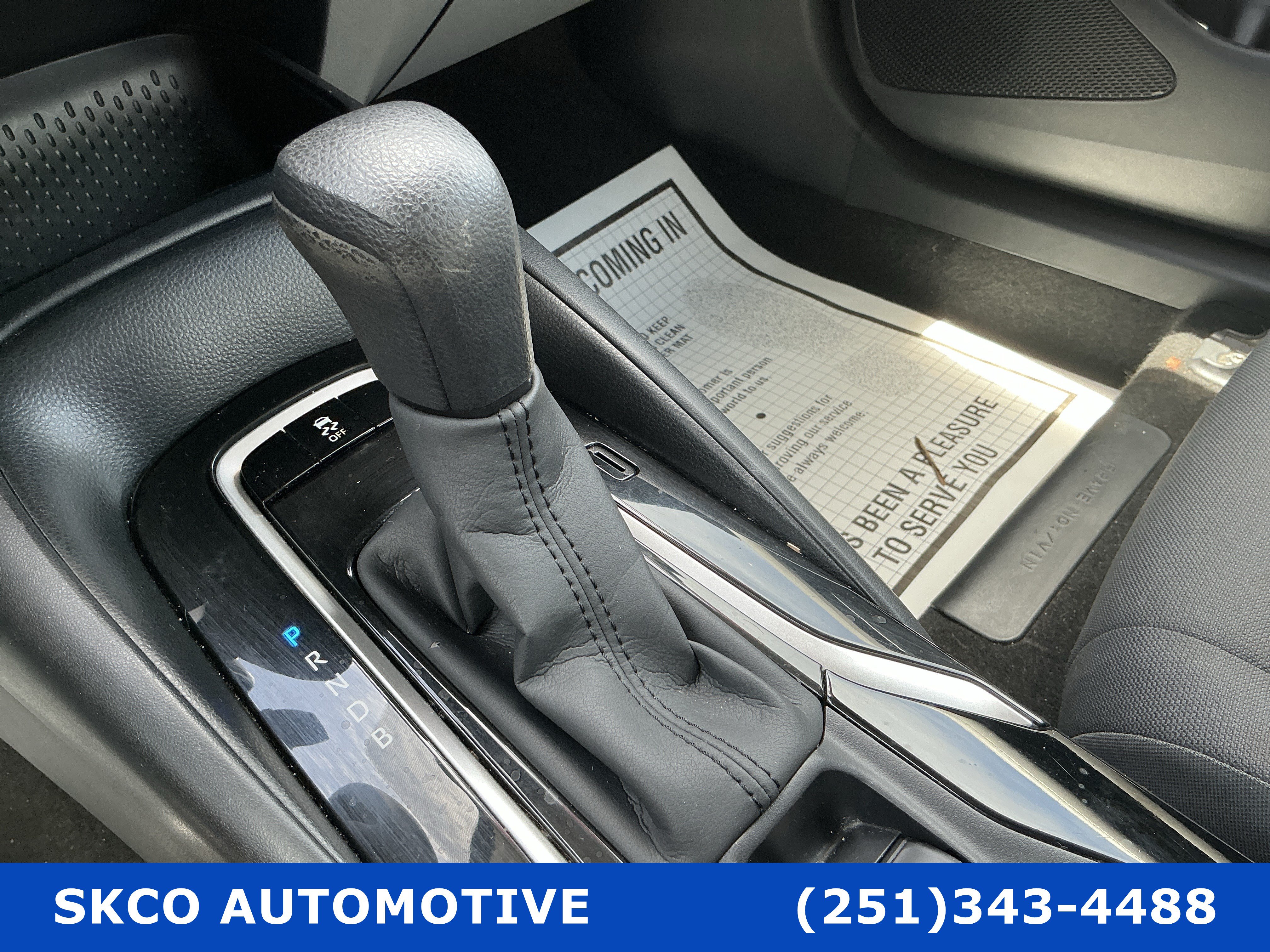 Used 2021 Toyota Corolla LE FWD image 23