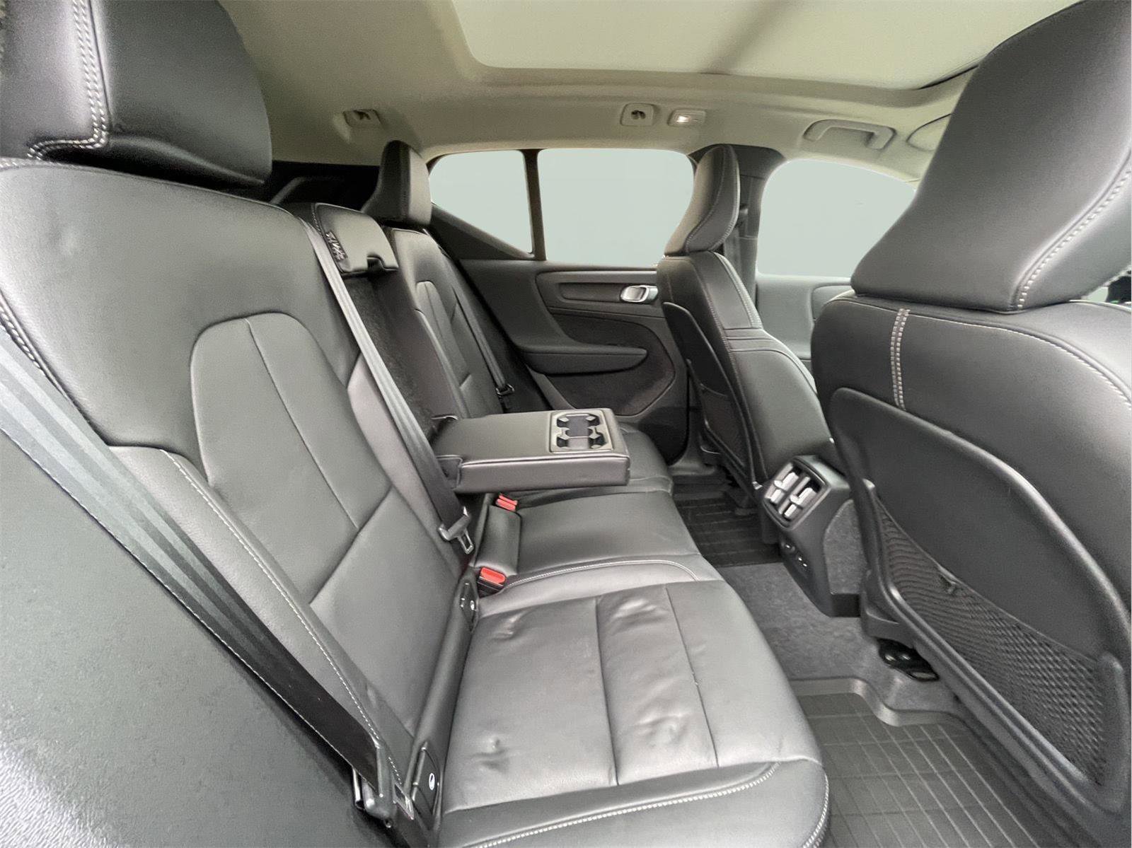 Used 2024 Volvo XC40 B5 Plus w/ Climate Package image 19