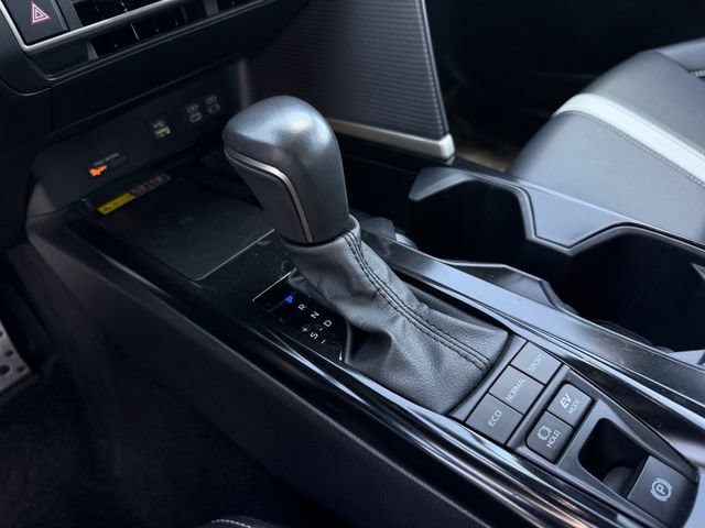 Used 2025 Toyota Camry SE FWD image 20
