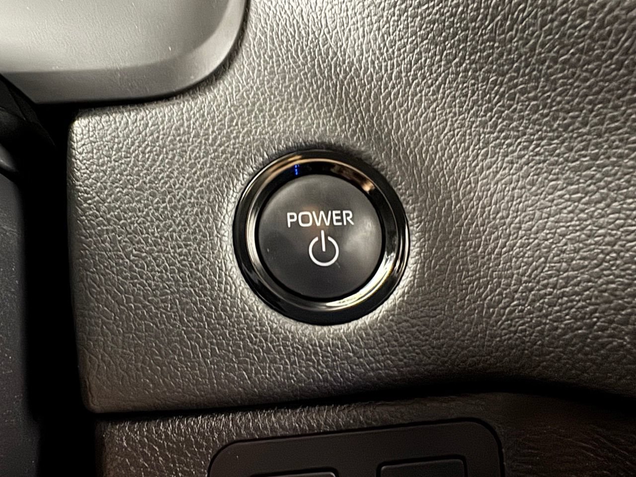 Used 2025 Toyota Sequoia SR5 AWD/4WD image 25