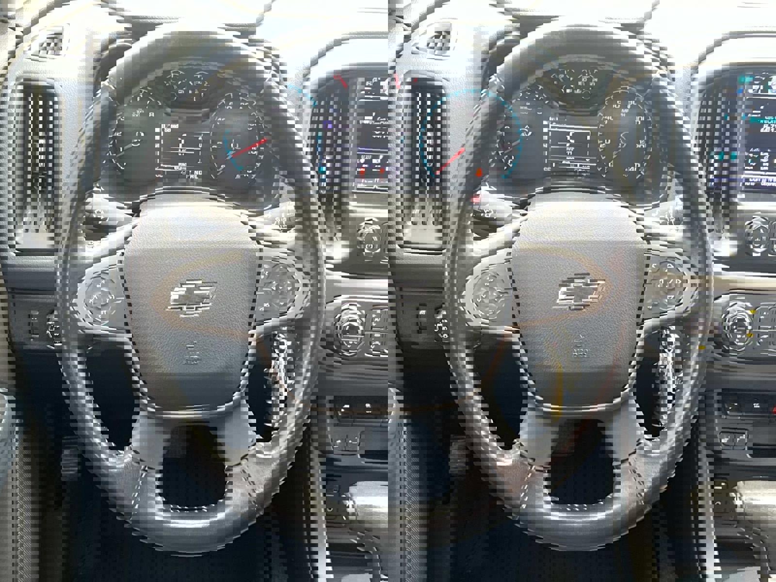 Used 2018 Chevrolet Colorado Z71 image 24