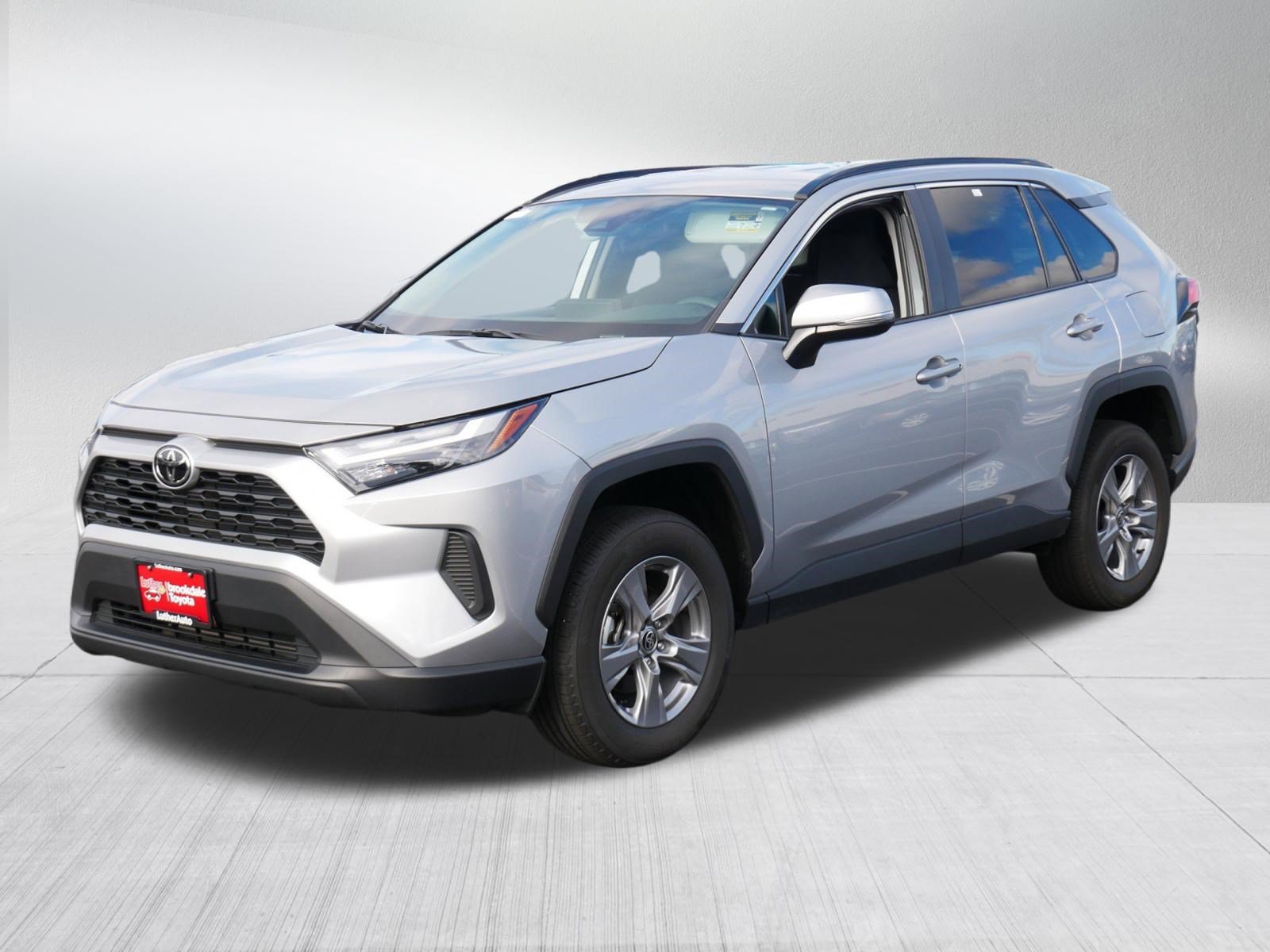 Certified 2025 Toyota RAV4 XLE AWD/4WD image 3