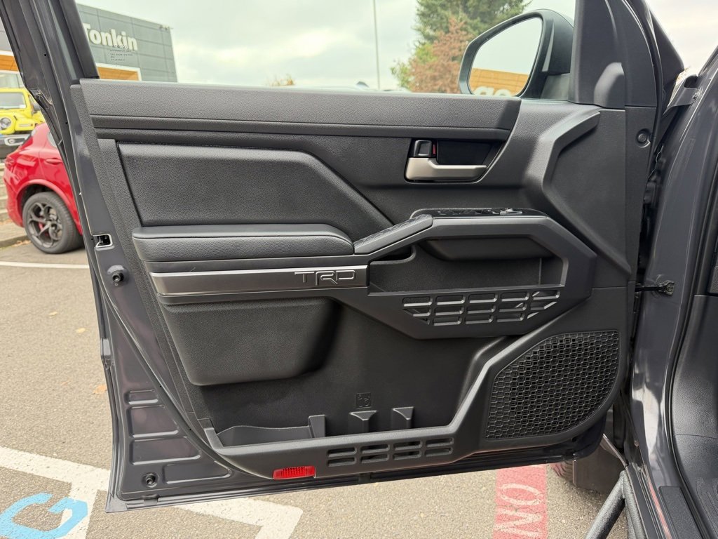 Used 2024 Toyota Tacoma TRD Off-Road image 12