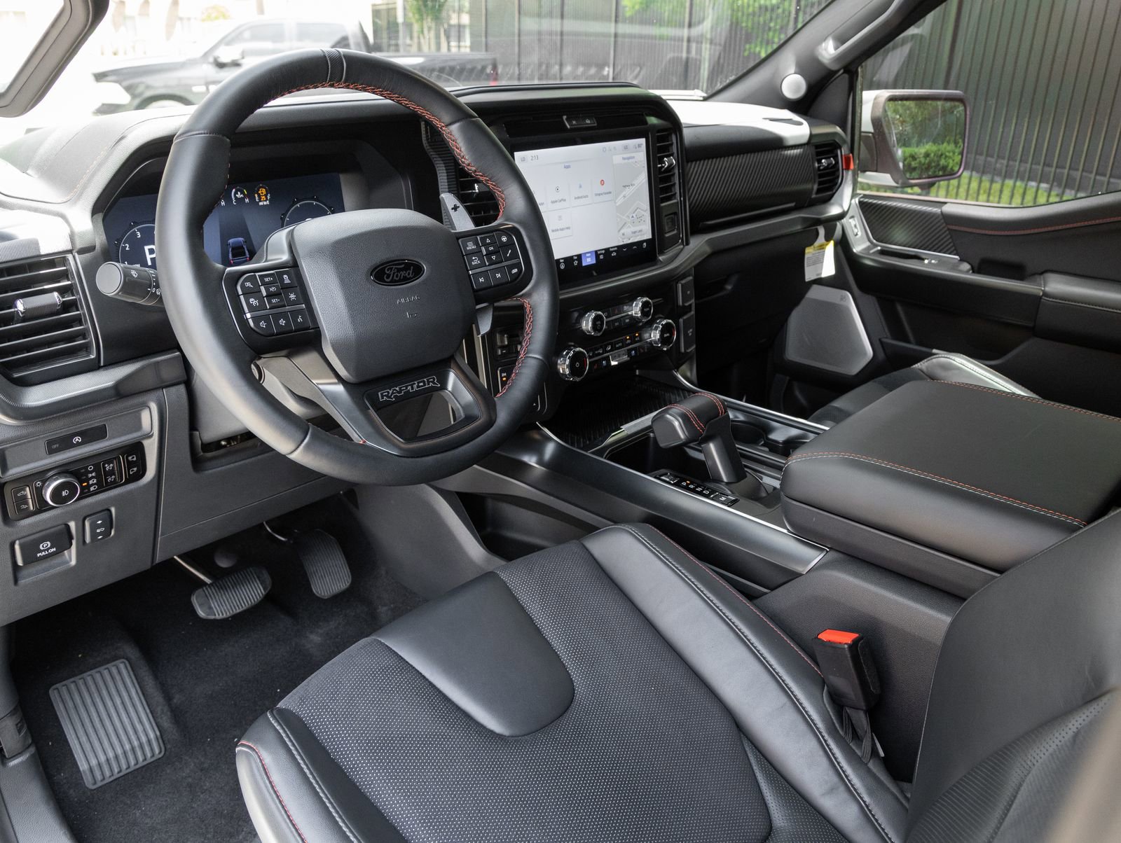 Used 2025 Ford F150 Raptor image 4