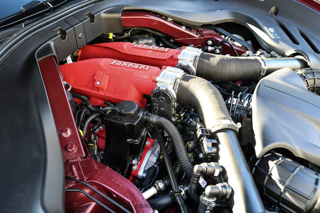 Used 2025 Ferrari Roma Spider RWD image 30
