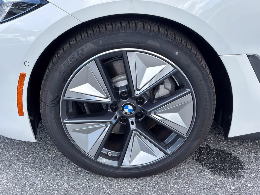 New 2026 BMW i4 xDrive40i w/ Premium Package AWD/4WD image 8