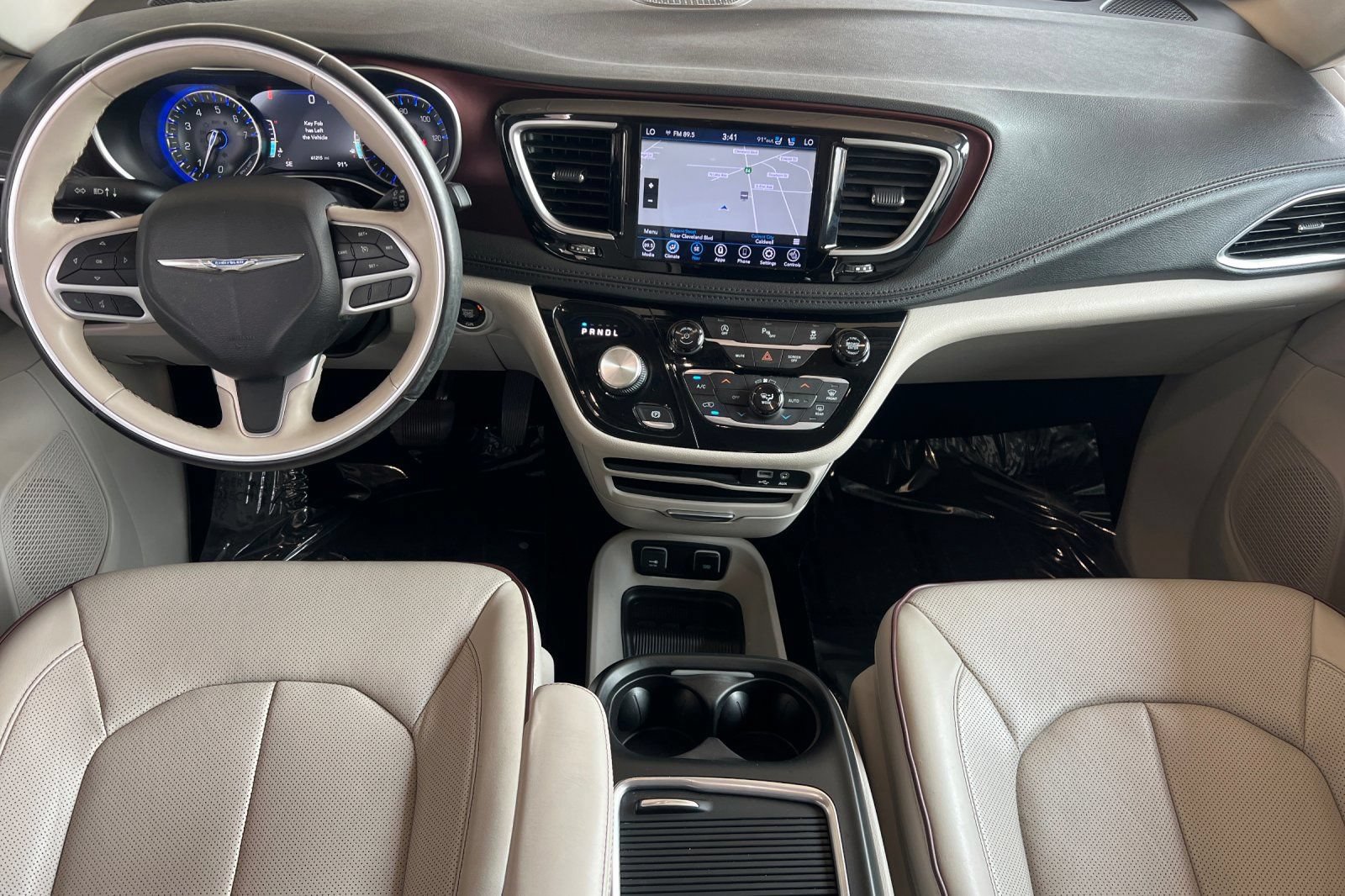 Used 2020 Chrysler Pacifica Limited FWD image 13