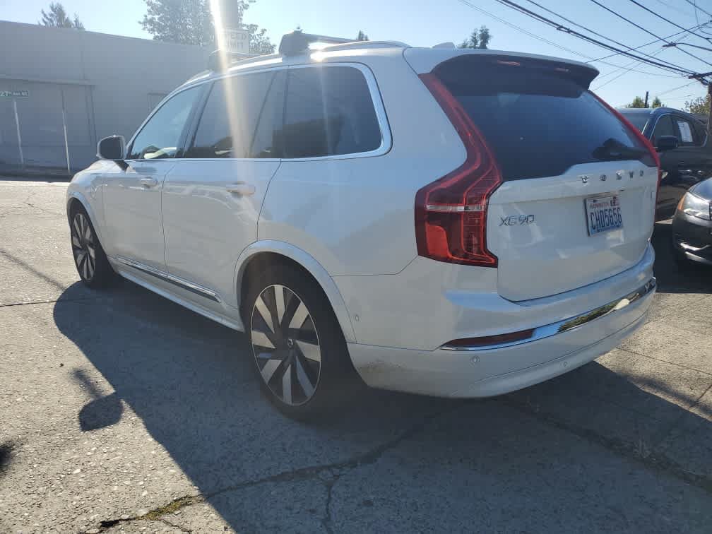 Used 2023 Volvo XC90 T8 Ultimate AWD/4WD image 3