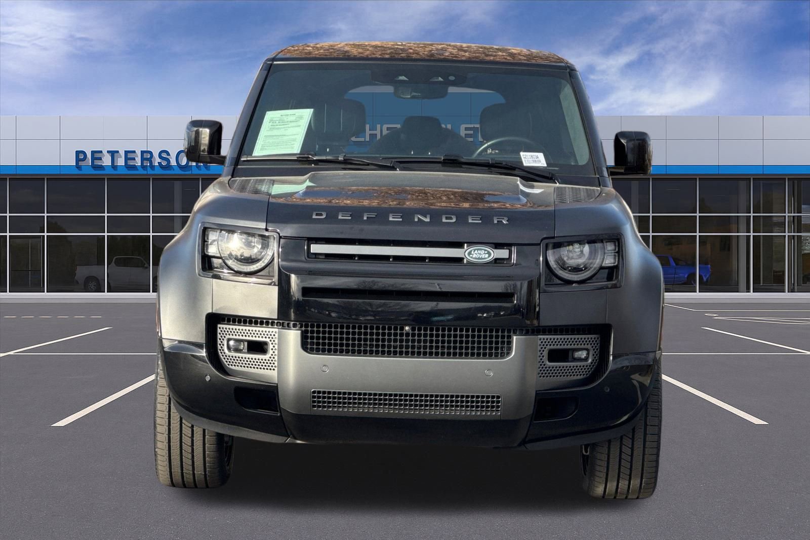 Used 2025 Land Rover Defender 110 V8 image 9