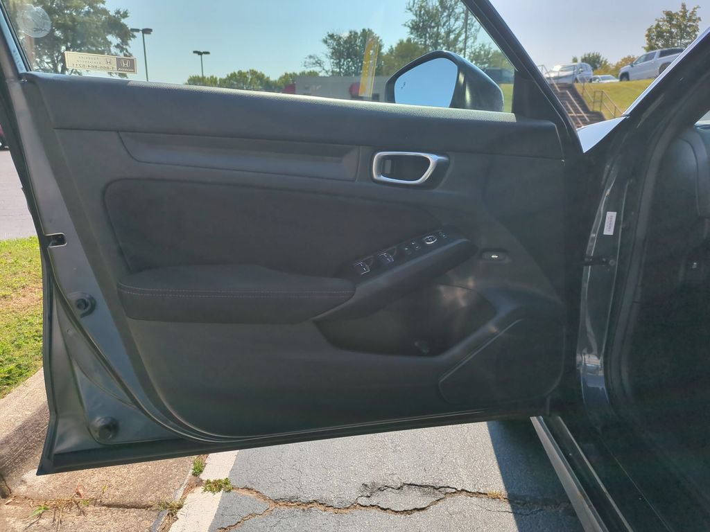 Used 2025 Honda Civic Sport image 11