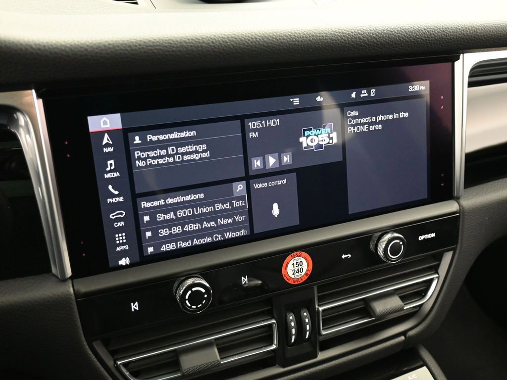 Certified 2025 Porsche Macan image 21