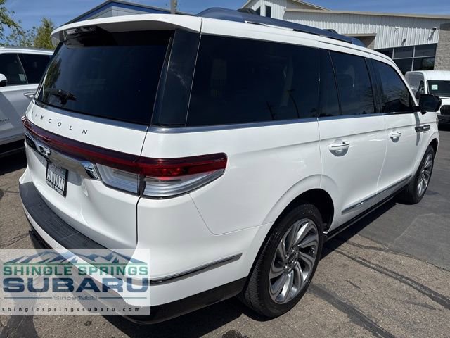 Used 2023 Lincoln Navigator Reserve image 5