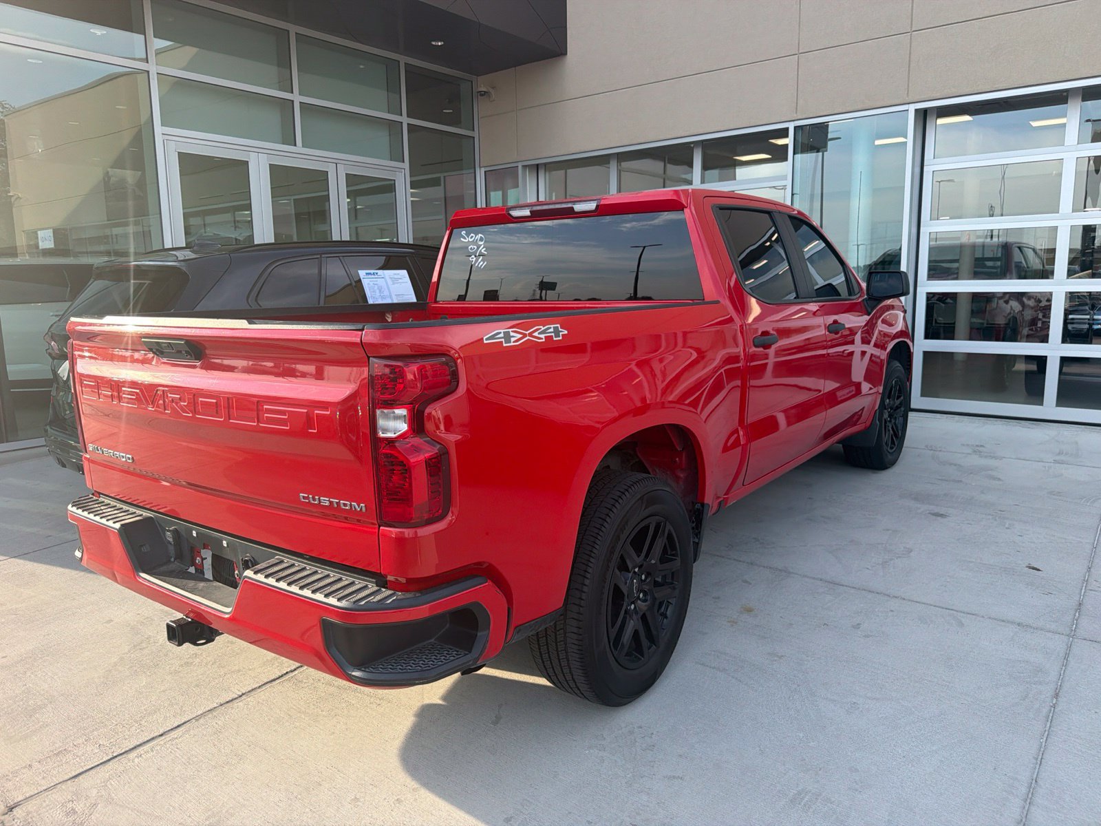 Used 2022 Chevrolet Silverado 1500 Custom AWD/4WD image 5