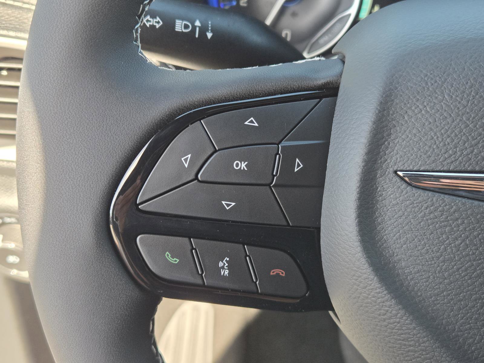 New 2026 Chrysler Pacifica Select w/ S Appearance Package FWD image 17