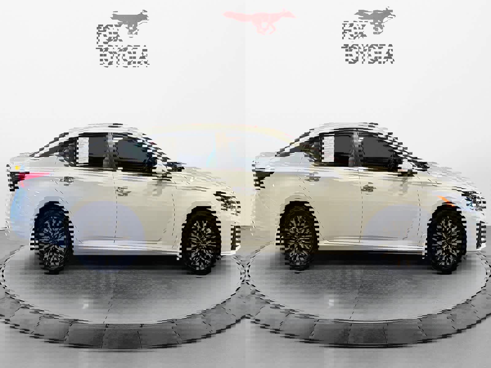 Used 2023 Nissan Altima 2.5 SV w/ SV Premium Package image 7