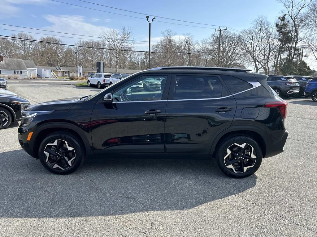 Certified 2025 Kia Seltos EX w/ EX Sunroof Package AWD/4WD image 6
