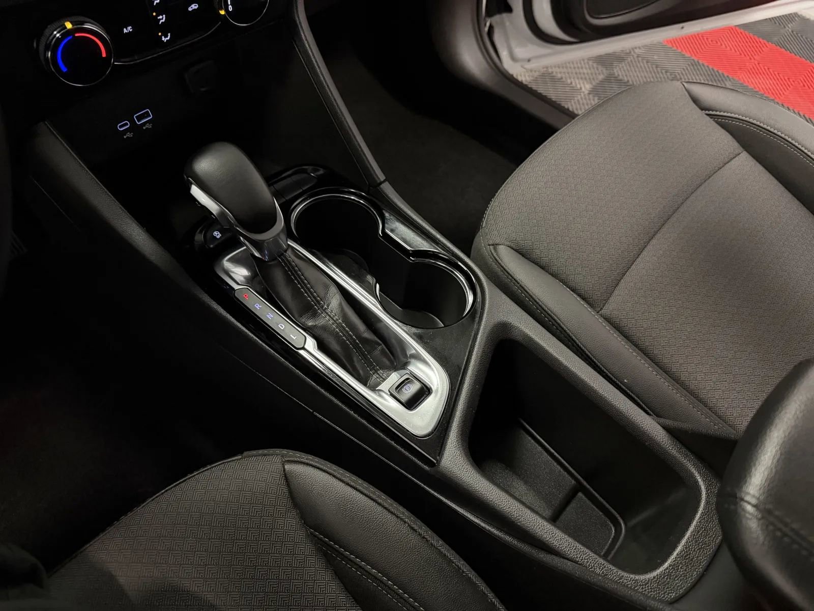 Used 2025 Buick Encore GX Preferred image 33