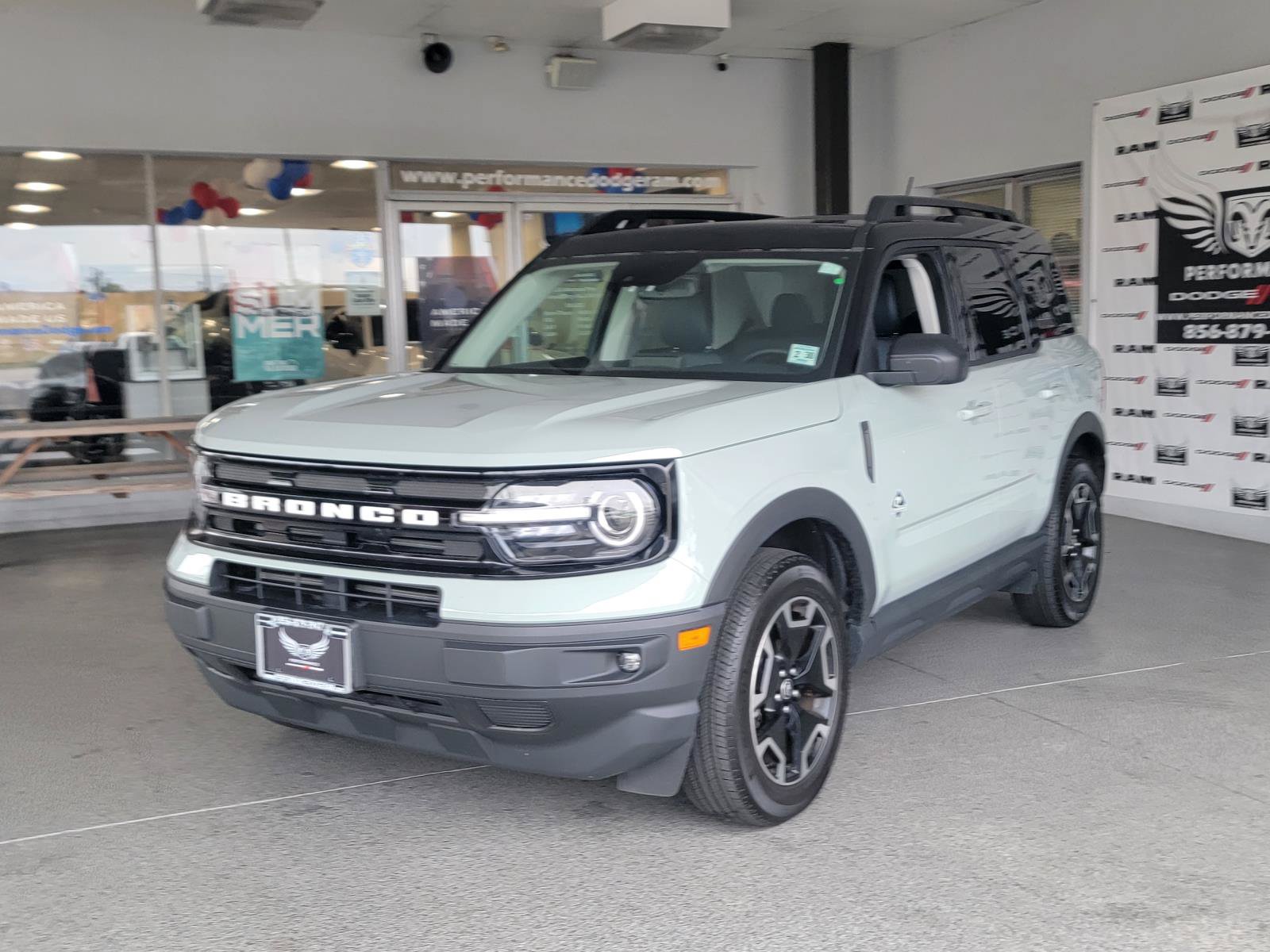 Used 2024 Ford Bronco Sport Outer Banks w/ Tech Package AWD/4WD image 4