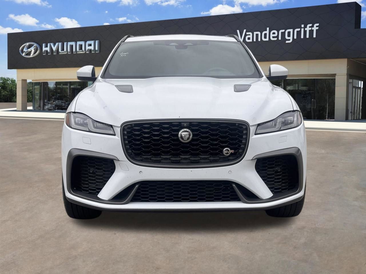 Used 2021 Jaguar F-PACE SVR image 3
