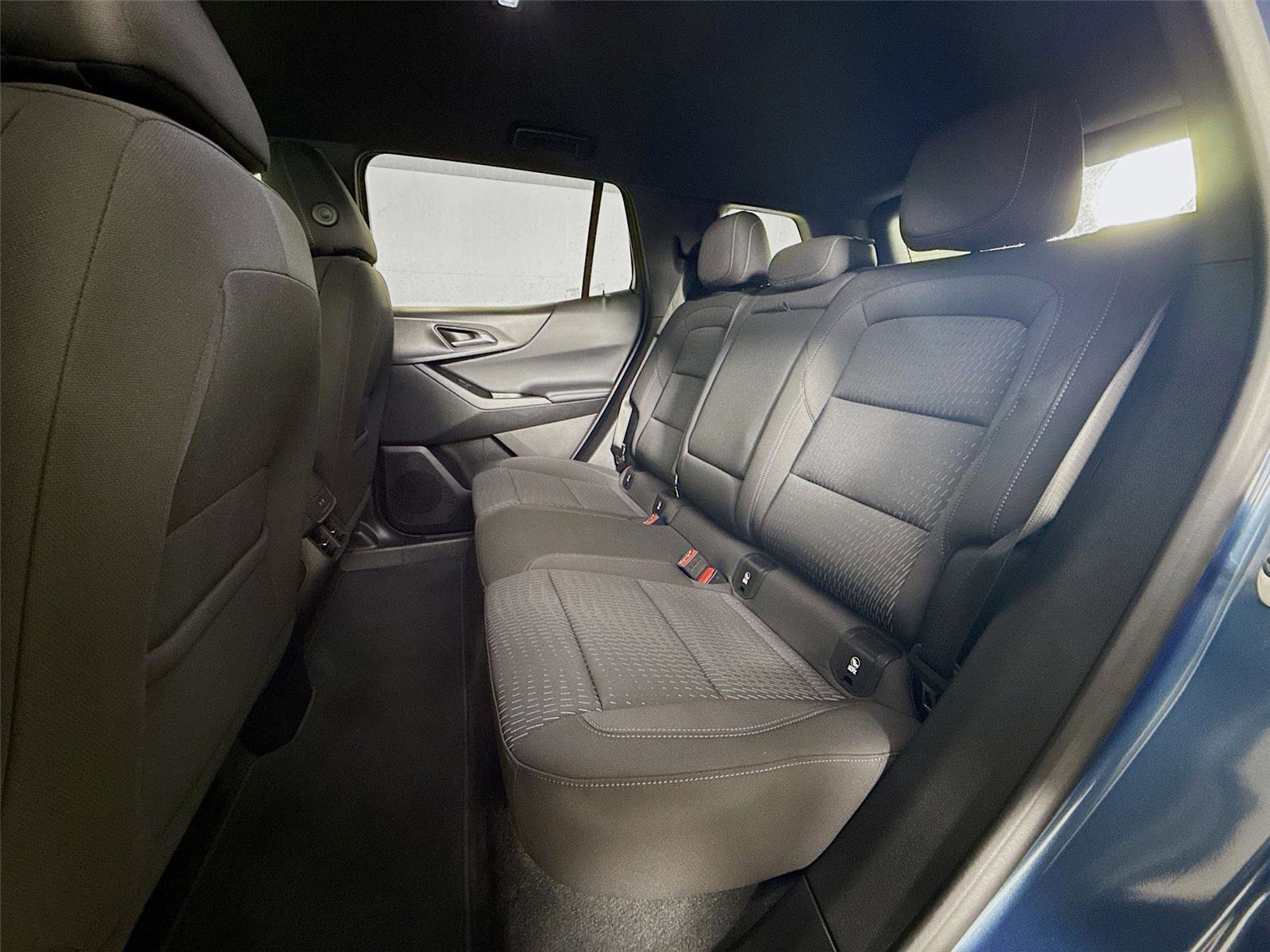 Used 2025 Chevrolet Equinox LT w/ Safety and Technology Package image 25