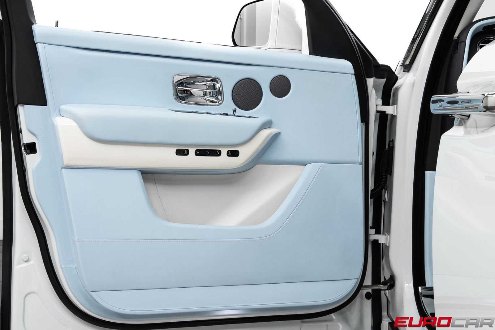 Used 2023 Rolls-Royce Cullinan image 28