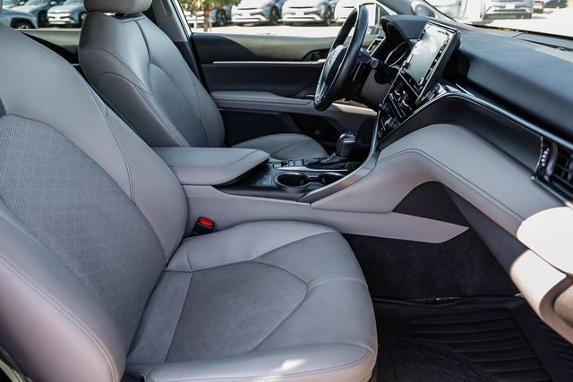 Used 2022 Toyota Camry XSE w/ Navigation Upgrade Package image 20