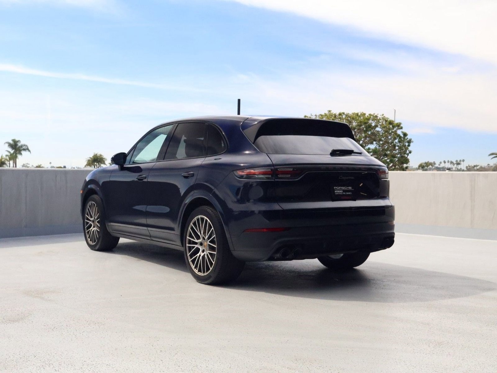 Certified 2023 Porsche Cayenne Platinum Edition w/ Premium Package Plus image 3