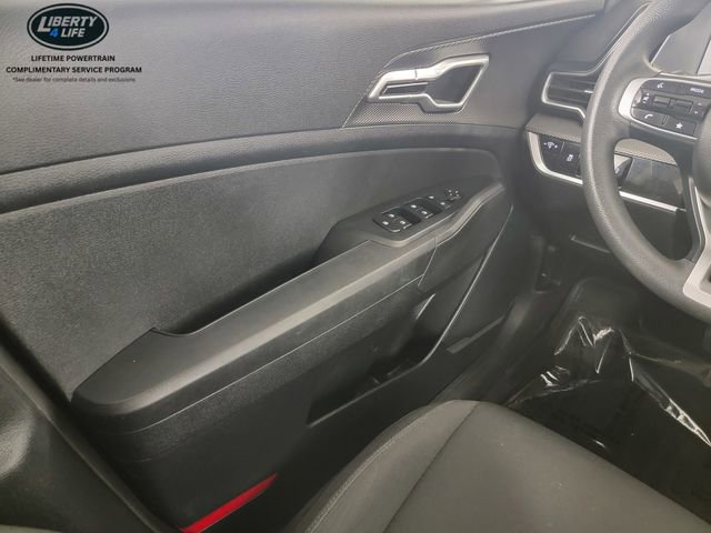 Used 2023 Kia Sportage LX AWD/4WD image 30