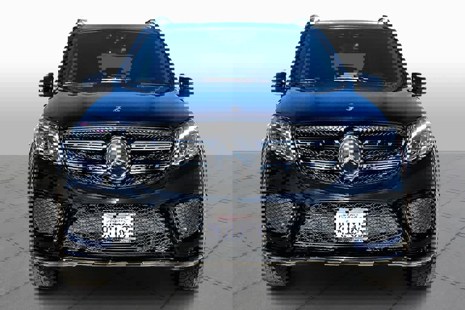 Used 2018 Mercedes-Benz GLS 550 4MATIC image 3