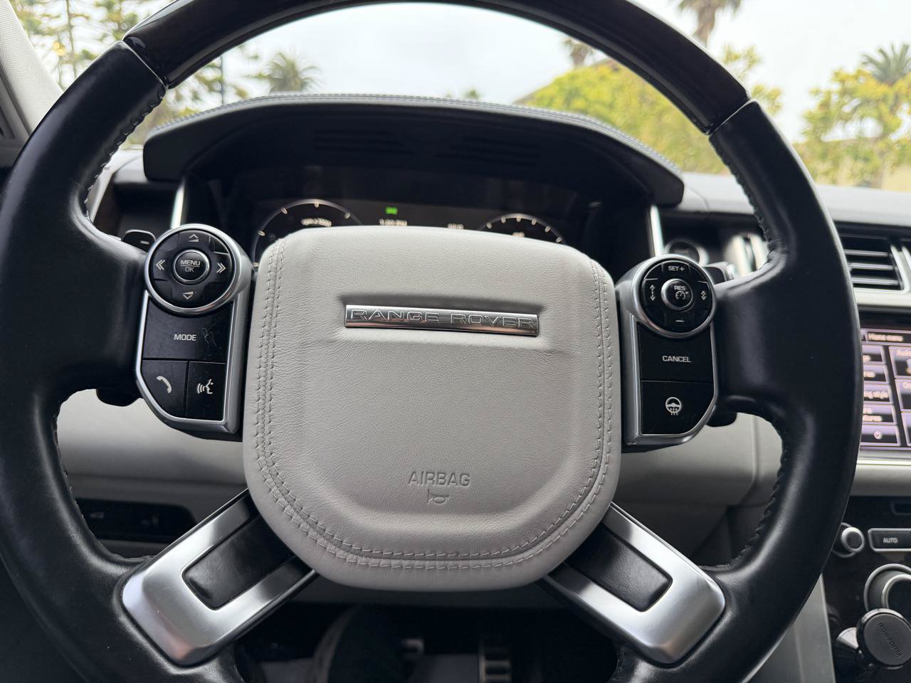 Used 2014 Land Rover Range Rover Supercharged AWD/4WD image 91